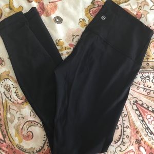 Lululemon black wunder under high rise legging